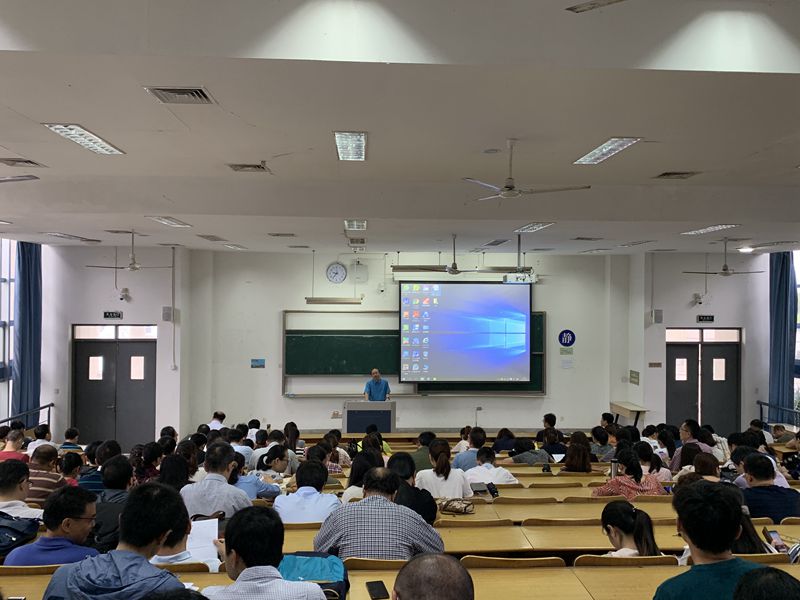 全院大会.jpg